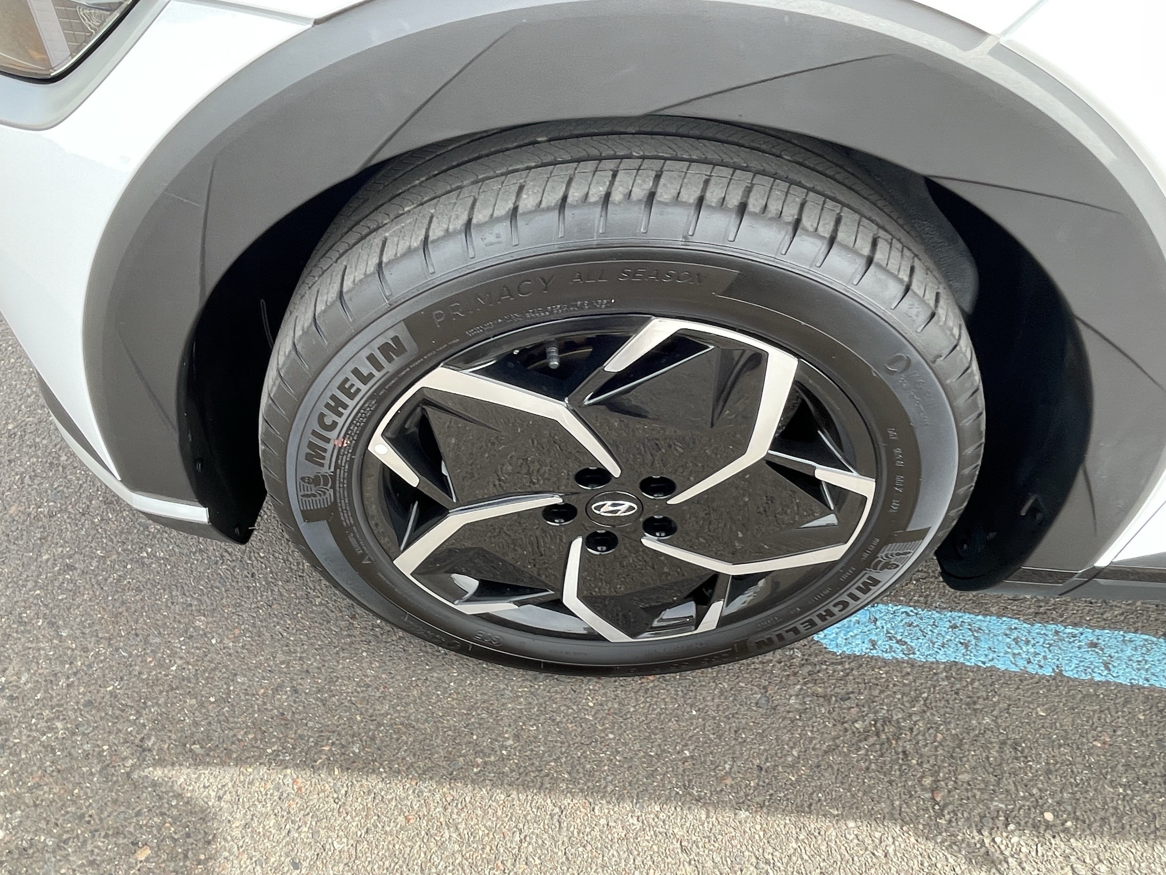 Certified 2024 Hyundai Ioniq 5 SEL RWD image 9
