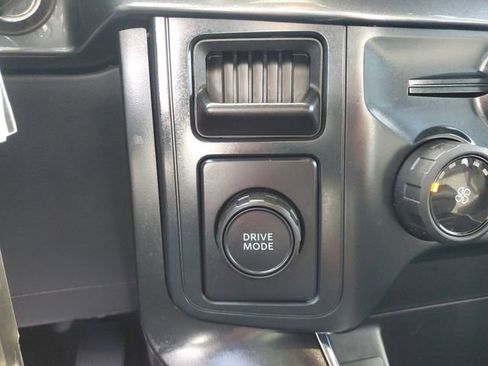 Certified 2025 Ford F150 STX w/ Equipment Group 200A image 31