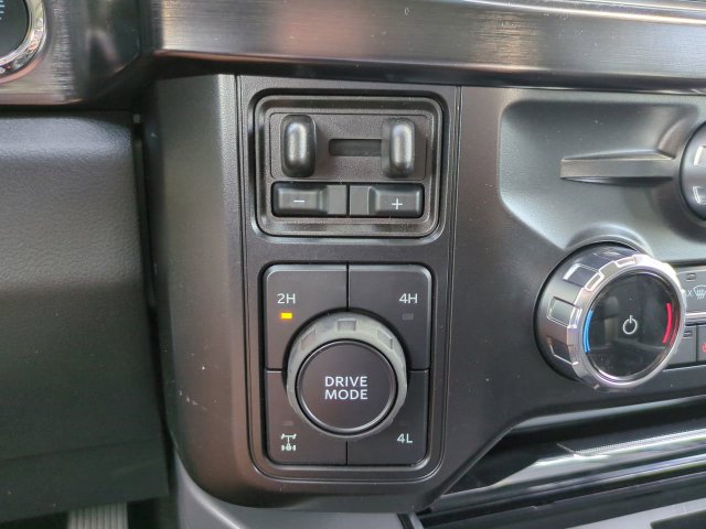 New 2026 Ford F250 Lariat w/ Black Appearance Package AWD/4WD image 32