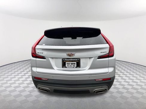 Used 2022 Cadillac XT4 Premium Luxury w/ Safety Alert Package FWD image 6