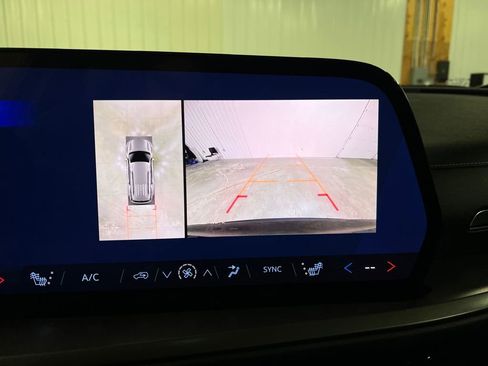 New 2026 Chevrolet Traverse LT w/ Driver Confidence Package image 10