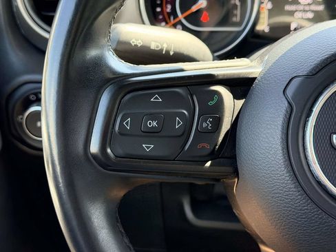 Used 2018 Jeep Wrangler Unlimited Sport S AWD/4WD image 8