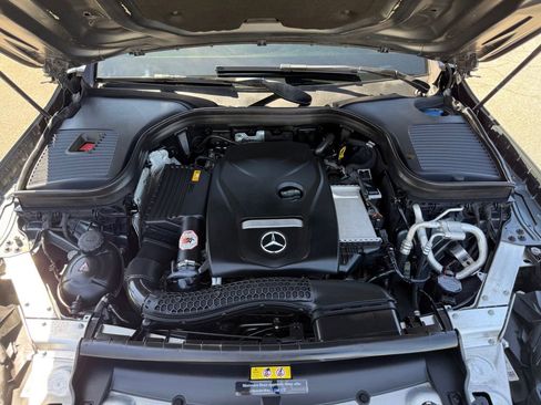 Used 2018 Mercedes-Benz GLC 300 4MATIC image 15