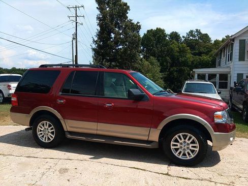 Used 2014 Ford Explorer XLT w/ Equipment Group 202A AWD/4WD image 6