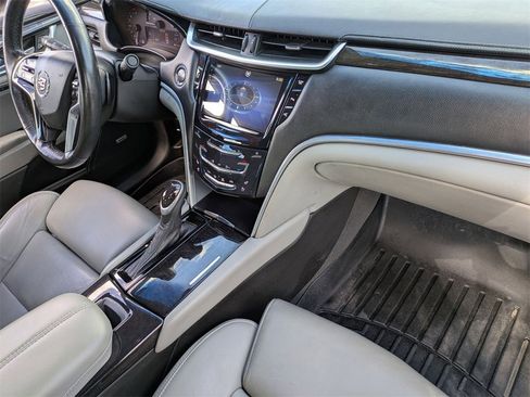 Used 2014 Cadillac XTS Luxury image 37