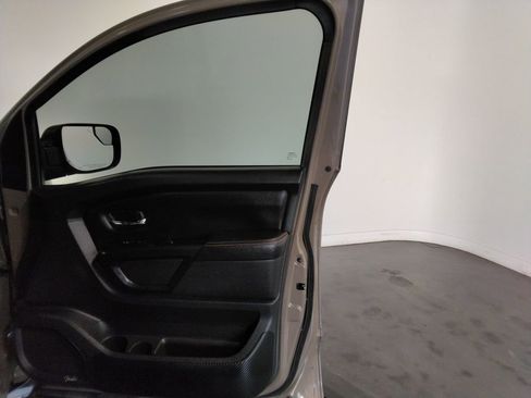 Used 2023 Nissan Titan PRO-4X w/ Pro-4x Convenience Package image 42