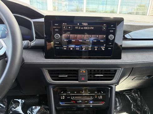 Certified 2025 Volkswagen Taos SE AWD/4WD image 20