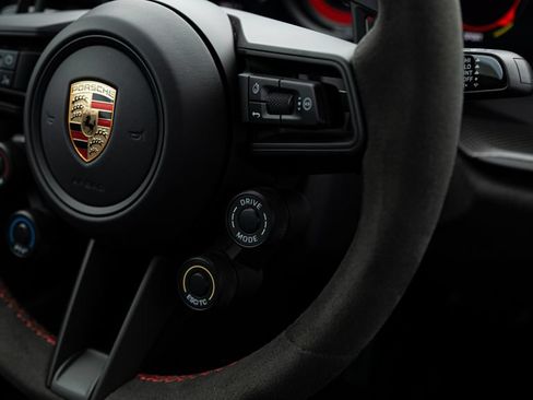Certified 2025 Porsche 911 GT3 RS RWD image 17