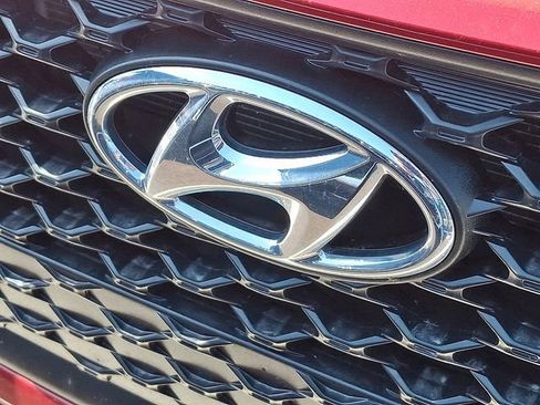 Used 2020 Hyundai Kona SE FWD image 3