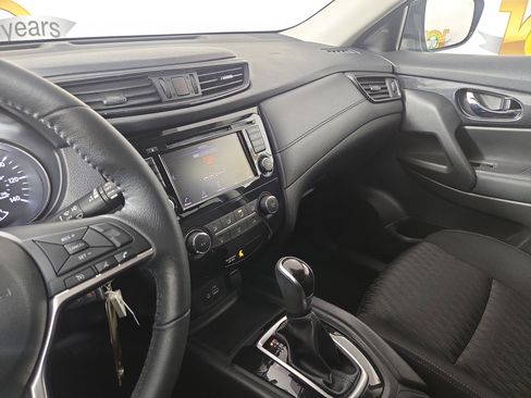 Used 2020 Nissan Rogue S w/ Special Edition Package image 23