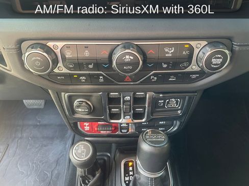 Used 2024 Jeep Wrangler Unlimited Rubicon 392 image 21