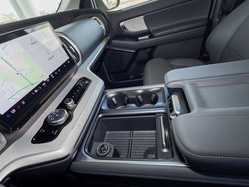 New 2026 Ford Expedition Max Active RWD image 17
