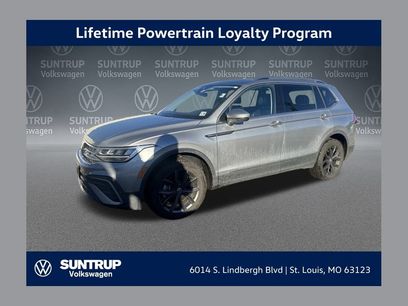 Used 2023 Volkswagen Tiguan SE w/ Panoramic Sunroof Package