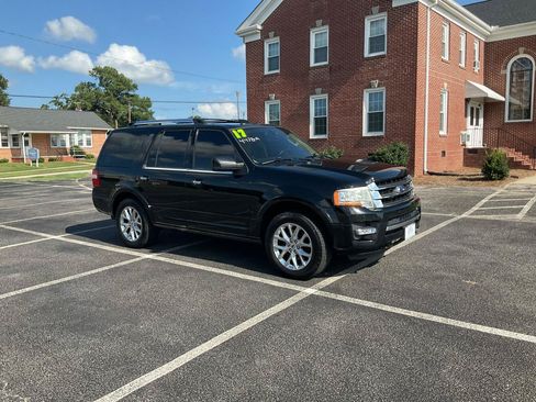 Used 2017 Ford Expedition Limited w/ Equipment Group 301A AWD/4WD image 2