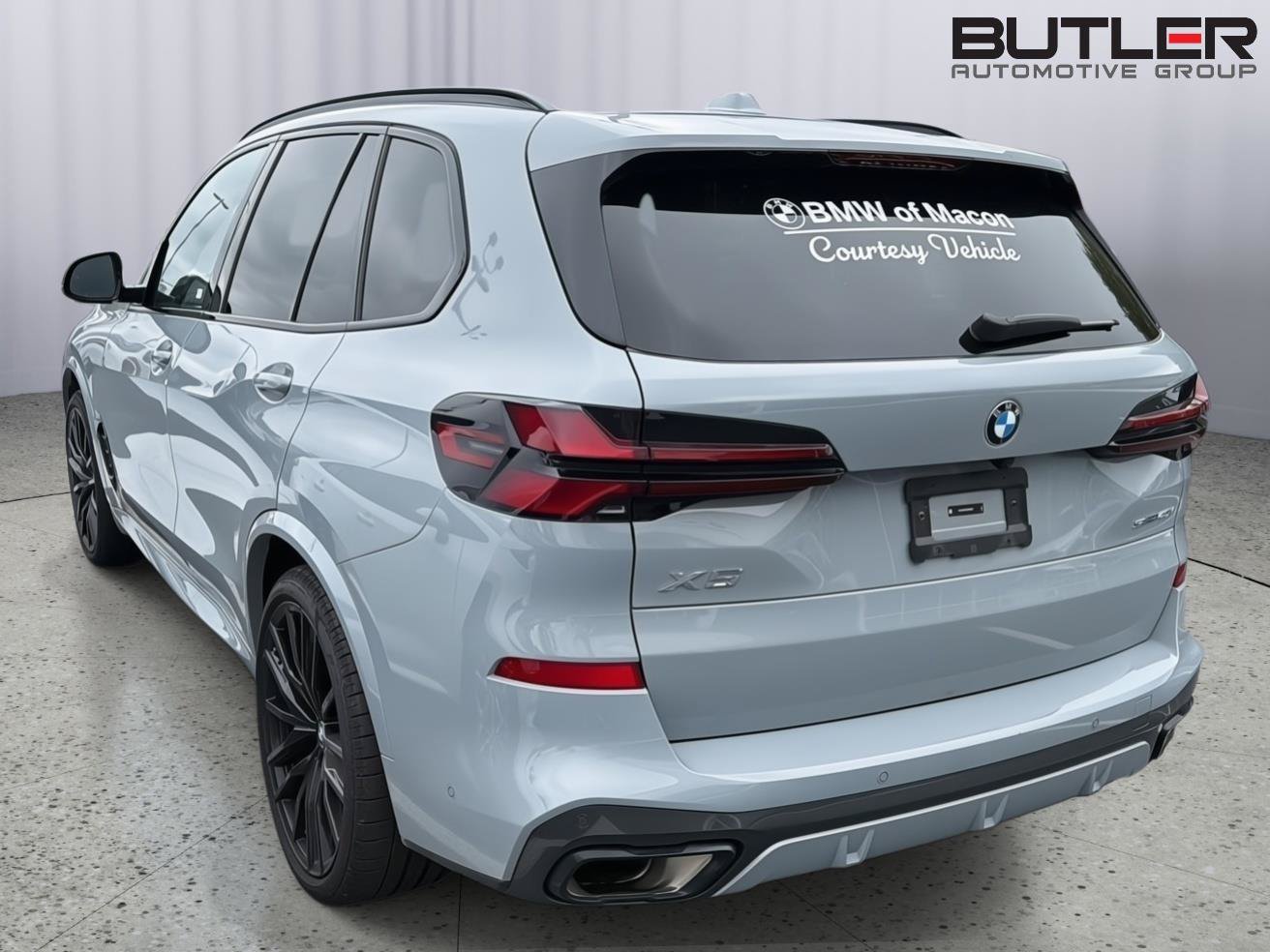 Used 2026 BMW X5 sDrive40i w/ Executive Package RWD image 10
