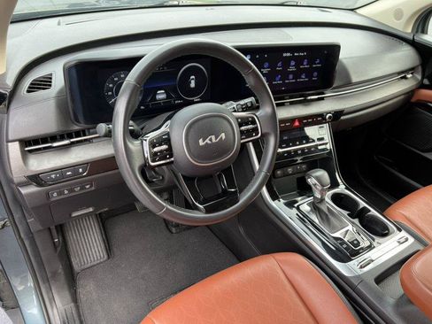 Used 2023 Kia Carnival SX FWD image 15