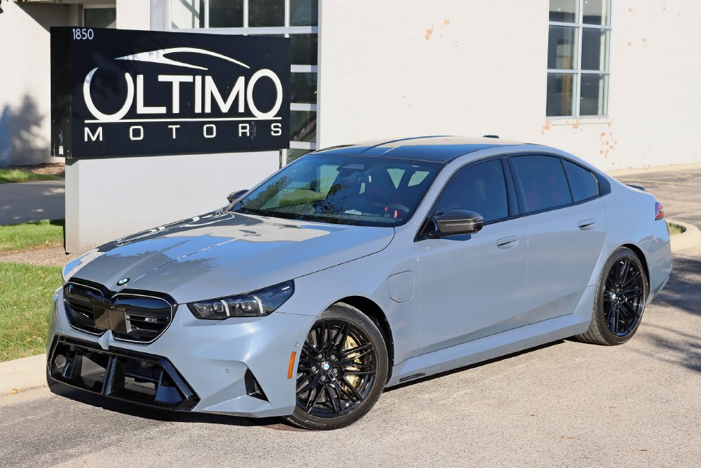 Used 2025 BMW M5 w/ Carbon Package AWD/4WD image 53