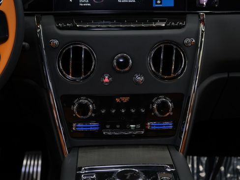 Used 2026 Rolls-Royce Cullinan AWD/4WD image 49