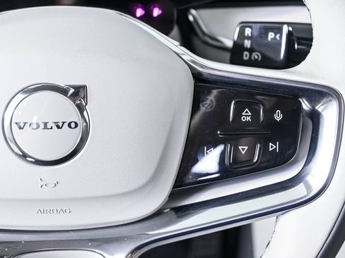 Used 2025 Volvo EX90 Plus AWD/4WD image 13