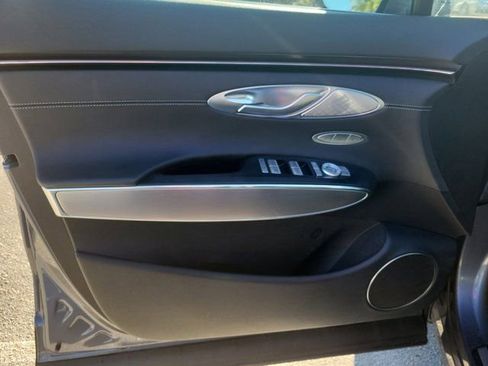 Used 2026 Genesis GV70 2.5T Select image 18