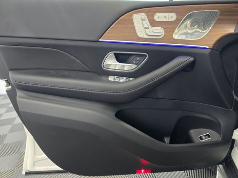 New 2025 Mercedes-Benz GLS 580 4MATIC image 25