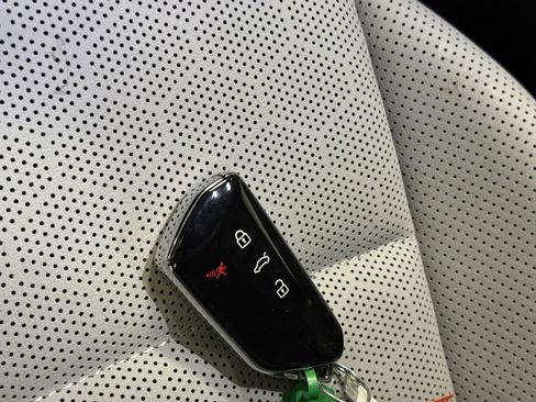 Used 2024 Volkswagen ID.4 Pro S image 27