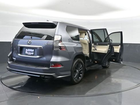 Used 2023 Lexus GX 460 Luxury w/ Sport Design Package AWD/4WD image 54