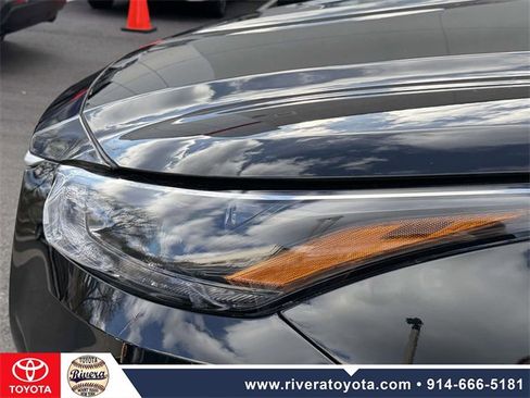 Used 2022 Toyota Highlander XLE image 7