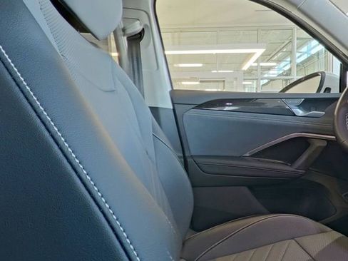 New 2026 Volkswagen Tiguan SE image 27