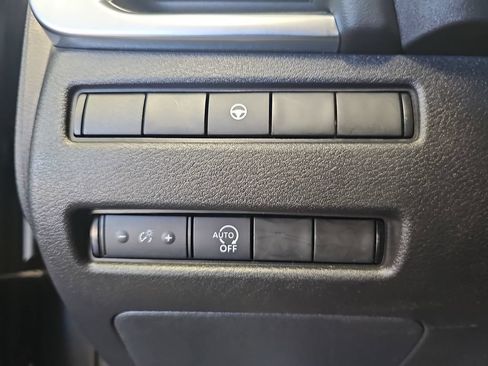 Used 2023 Nissan Rogue SV FWD image 26