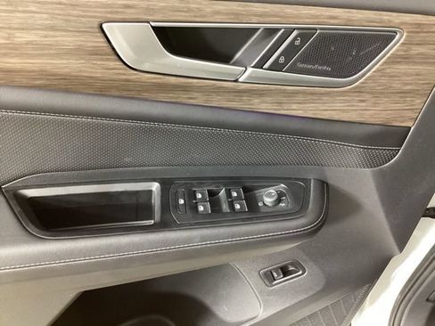 Used 2024 Volkswagen Atlas SEL Premium R-Line AWD/4WD image 13