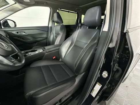 Certified 2024 Nissan Rogue SV w/ SV Premium Package FWD image 11