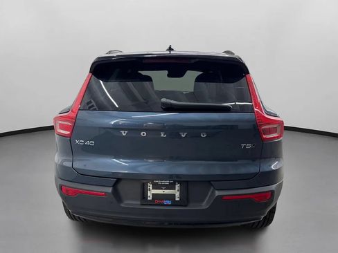Used 2022 Volvo XC40 T5 R-Design w/ Advanced Package AWD/4WD image 8