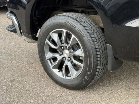 Used 2024 Chevrolet Silverado 1500 LT RWD image 13