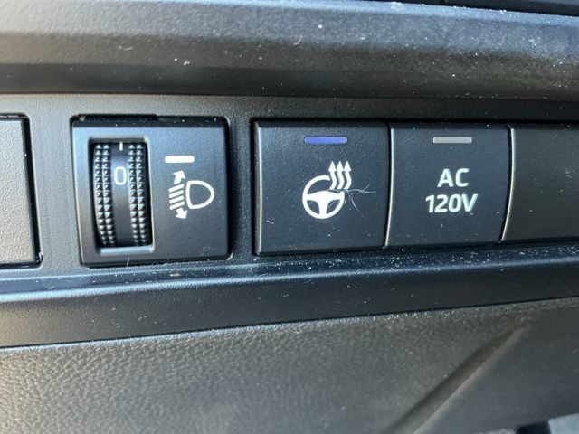 Used 2022 Toyota Tundra Limited AWD/4WD image 33