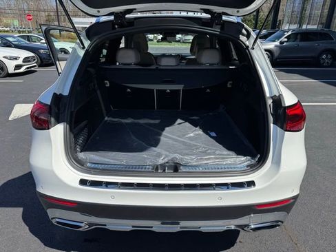 Used 2026 Mercedes-Benz GLC 300 4MATIC image 11