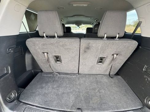 Used 2022 GMC Acadia SLE w/ Driver Convenience Package image 32