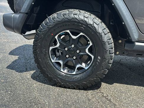 Used 2023 Jeep Wrangler Unlimited Rubicon 4xe AWD/4WD image 8