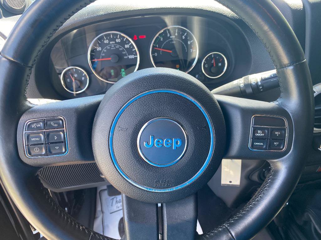Used 2012 Jeep Wrangler Unlimited Sahara w/ Connectivity Group AWD/4WD image 32