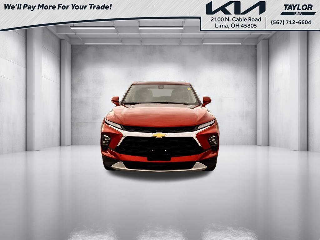 Used 2025 Chevrolet Blazer LT FWD image 4
