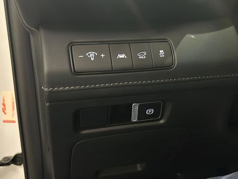 Used 2022 Hyundai Santa Fe Limited image 25