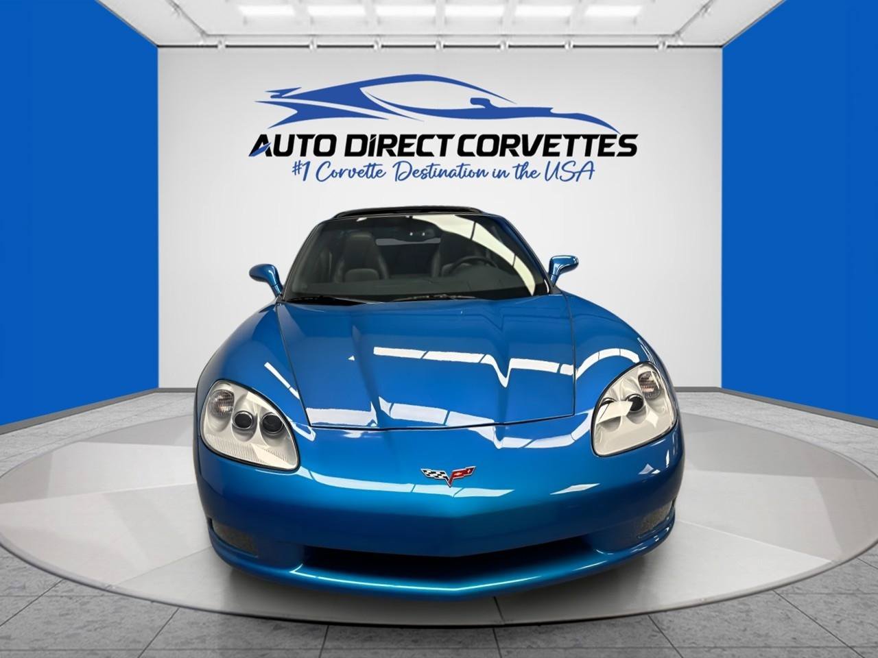 Used 2011 Chevrolet Corvette Coupe w/ 1LT RWD image 4