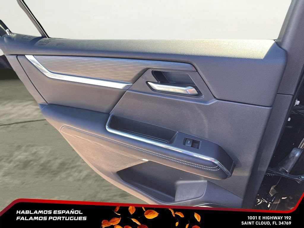 Used 2025 GMC Acadia Elevation FWD image 26