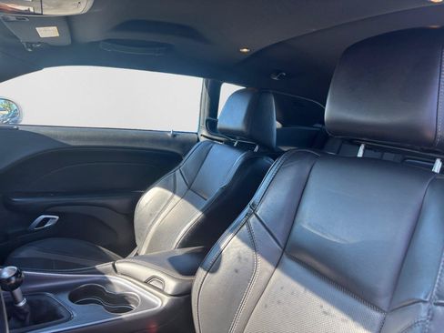 Used 2015 Dodge Challenger R/T Plus RWD image 10