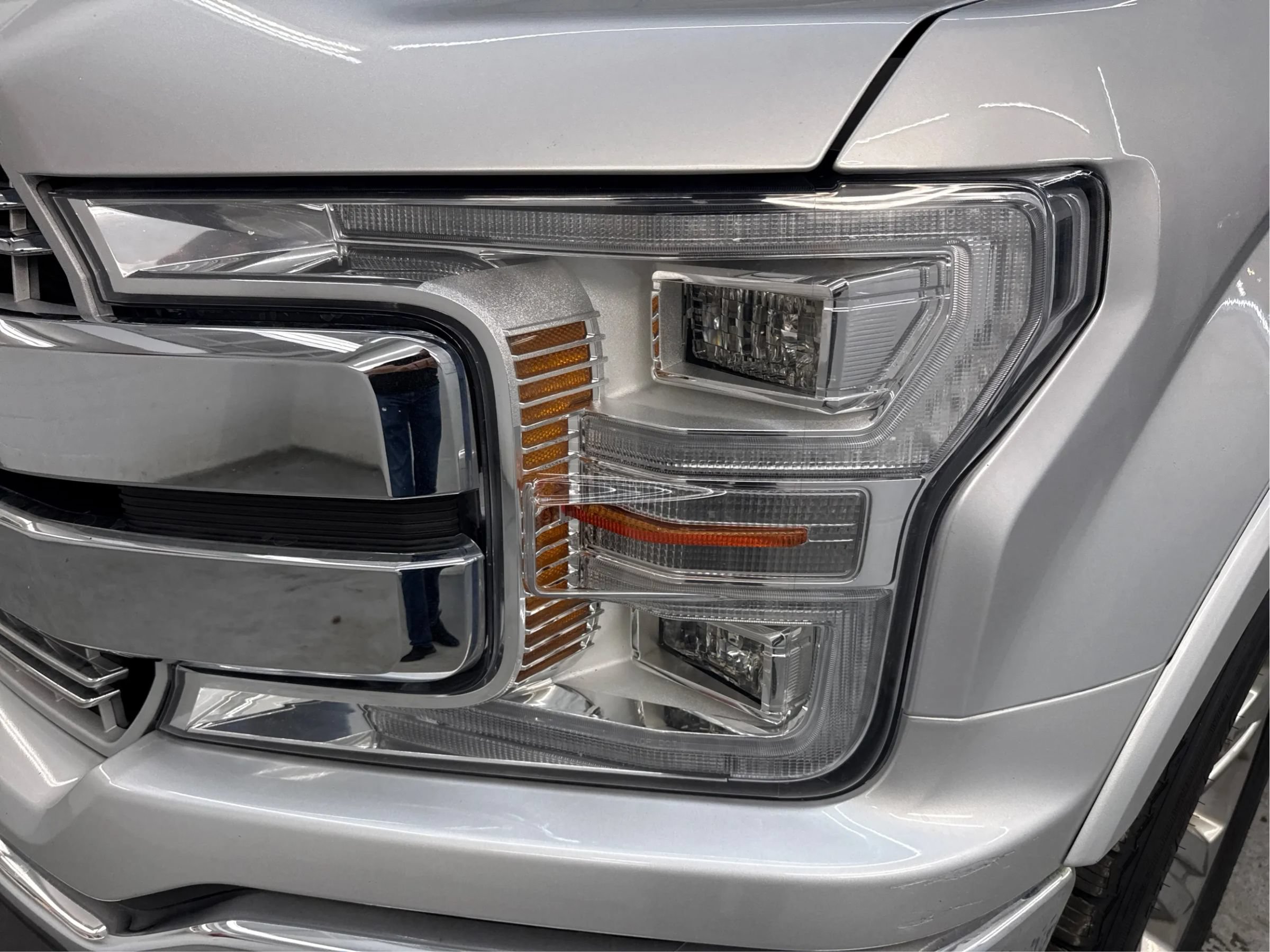 Used 2018 Ford F150 Lariat w/ Equipment Group 502A Luxury AWD/4WD image 32