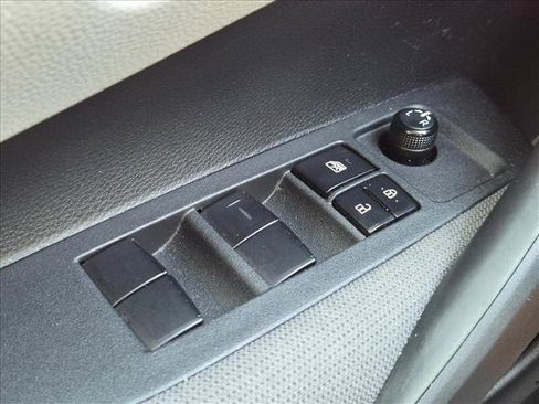 Used 2023 Toyota Corolla LE FWD image 12