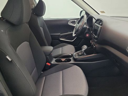 Used 2025 Kia Soul LX w/ LX Technology Package image 20