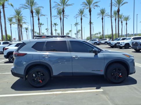 Used 2026 Nissan Rogue SV AWD/4WD image 3