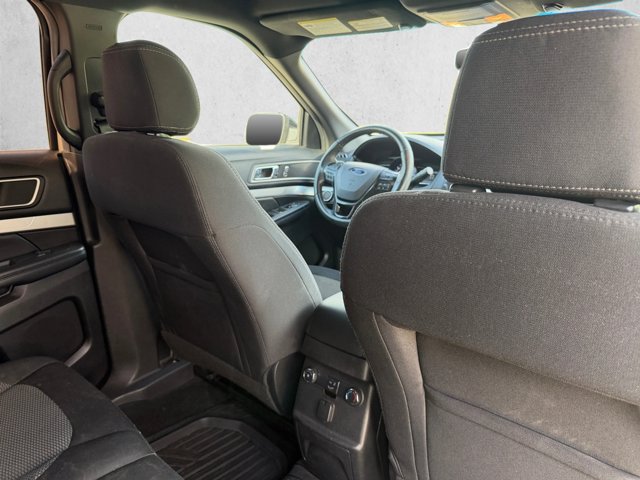 Used 2017 Ford Explorer XLT w/ Equipment Group 201A FWD image 23