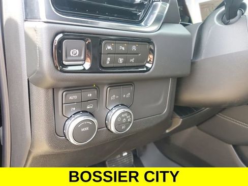 New 2026 GMC Yukon XL Elevation w/ LPO, Illumination Package image 13